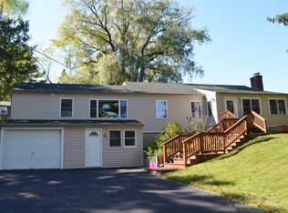 162 Old Stockbridge Rd, Lenox, MA 01240