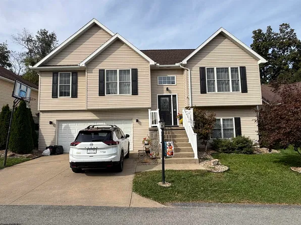 252 Hanalei Dr, Morgantown, WV 26508