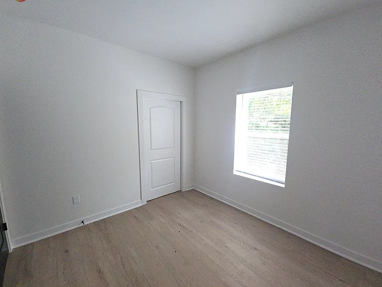 8101 Venus St — Photo 14
