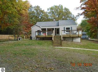 694 Piney Rd, Manistee, MI 49660