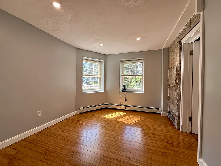 260 Hope St #1A — Photo 5