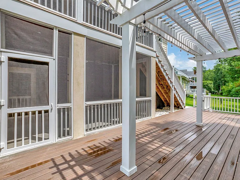 258 Silver Cypress Cir — Photo 38