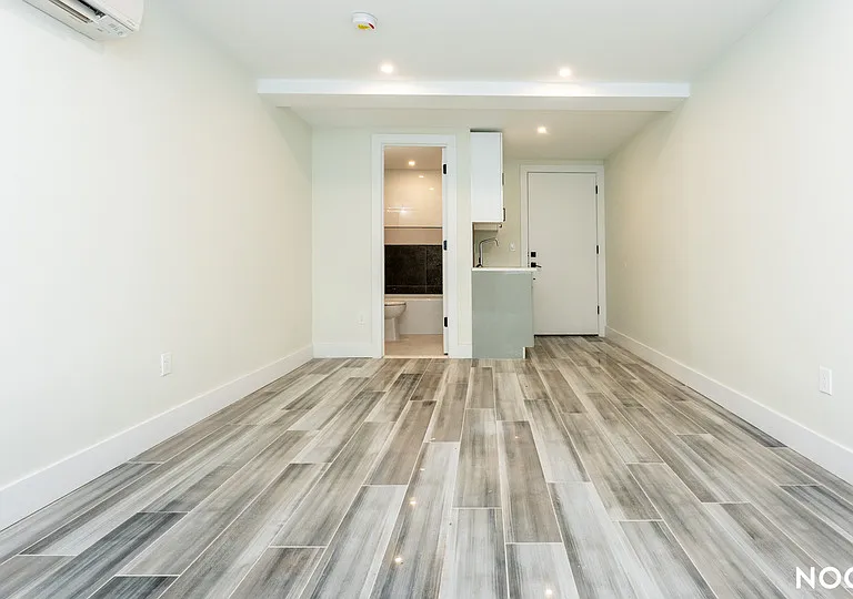 1060 Halsey St #S — Photo 5