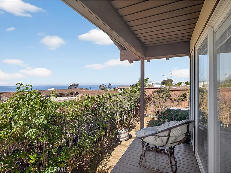 8 Monarch Bay Dr — Photo 40