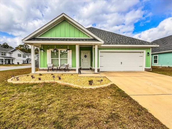 3270 Heritage Oaks Cir, Navarre, FL 32566