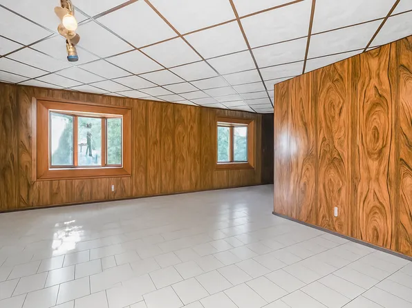 2055 Coleman Street image 15 of 26