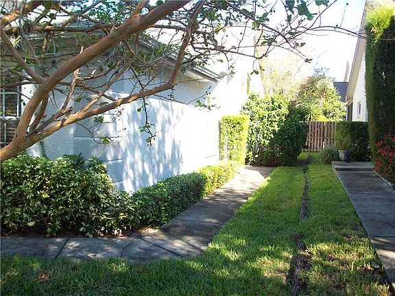 2nd image of 2554 Estancia Blvd