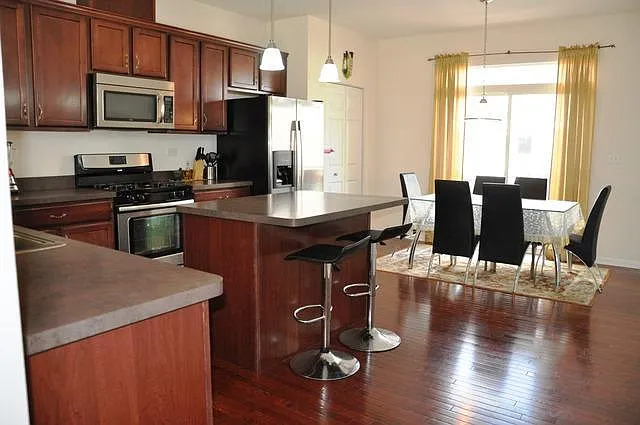 2509 Dunraven Ave — Photo 4