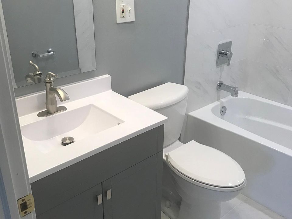 1st image of 1840 W Hatherleigh Ct APT 1B