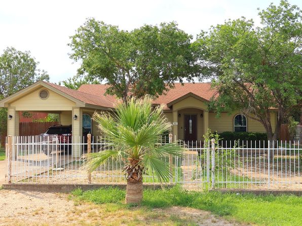 80 Mari Dr, Eagle Pass, TX 78852