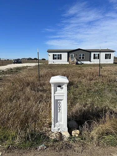 997 Barton Ln Photo 1