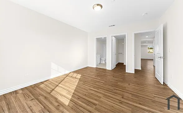5639 Huntington Dr N #2 — Photo 5