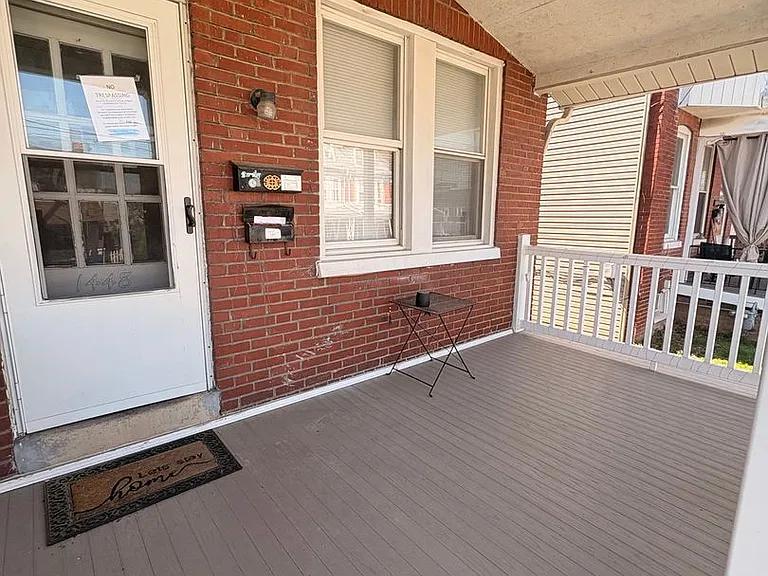 1448 W King St #1 — Photo 3
