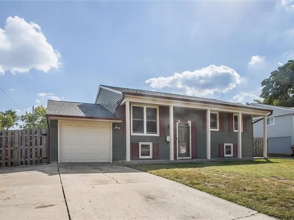 18513 E Cheyenne Dr, Independence, MO 64056