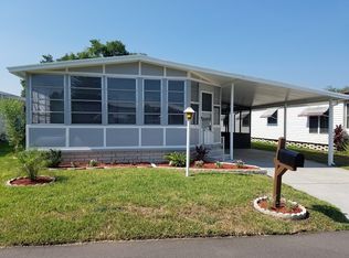 2121 Village Hill Dr, Valrico, FL 33594