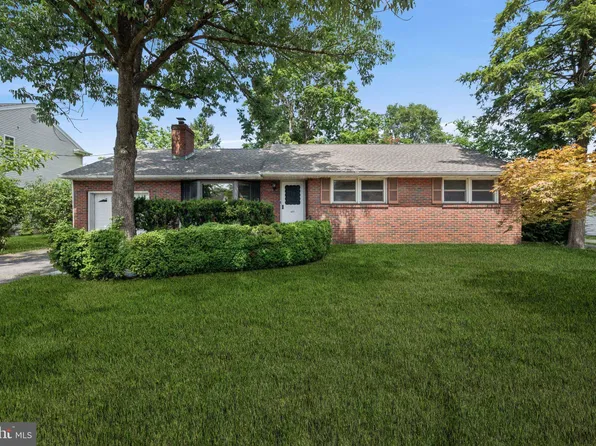 605 S Chester Ave, Riverside, NJ 08075