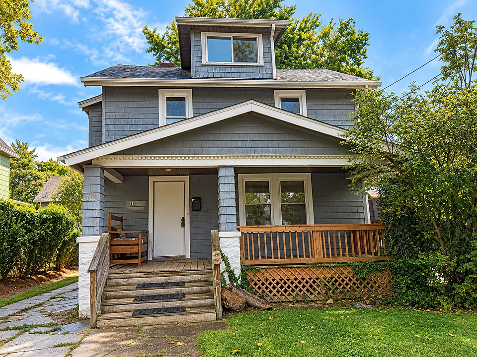 111 Sherman St