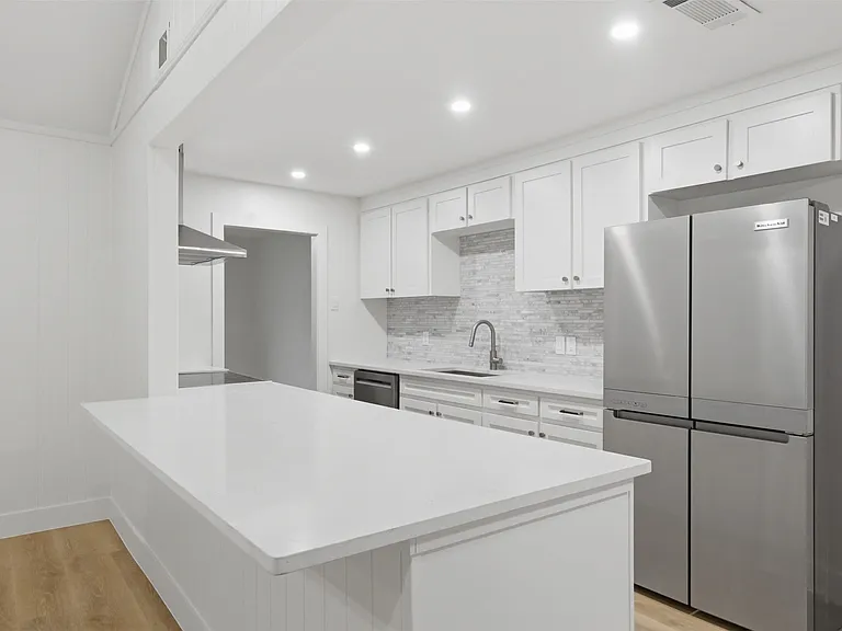 7517 Meadow Oaks Dr — Photo 10