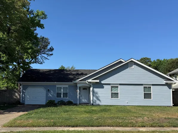 1705 Star Lake Dr, Virginia Beach, VA 23453