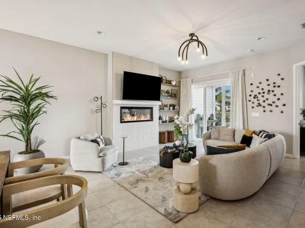 290 Rum Runner Way, Saint Johns, FL 32259