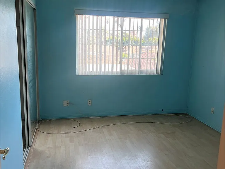 17570 Van Buren Ln — Photo 12