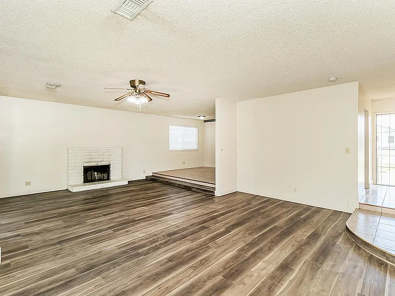 4411 N Winery Ave — Photo 8