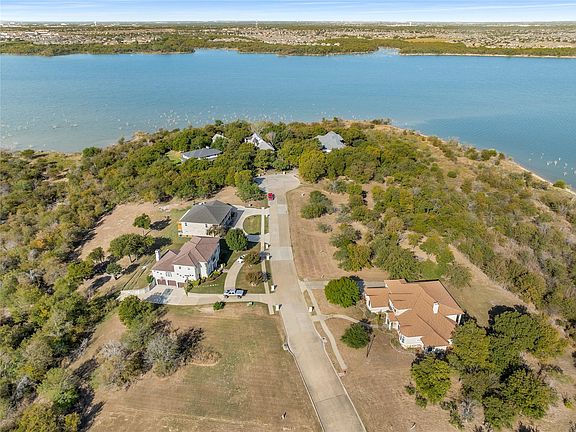 3rd image of 1123 Mallard Pointe Dr