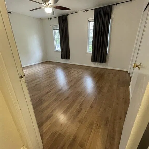 2429 Glenwood Dr NE #A — Photo 5