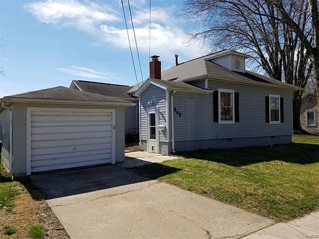 1st image of 646 E Macoupin St