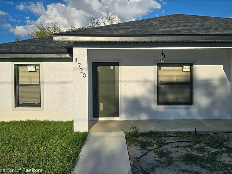 4720 Trout Ave — Photo 2