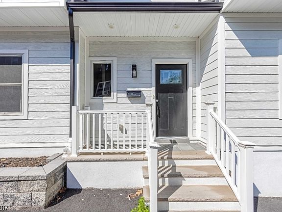3rd image of 203 Queen Anne Rd