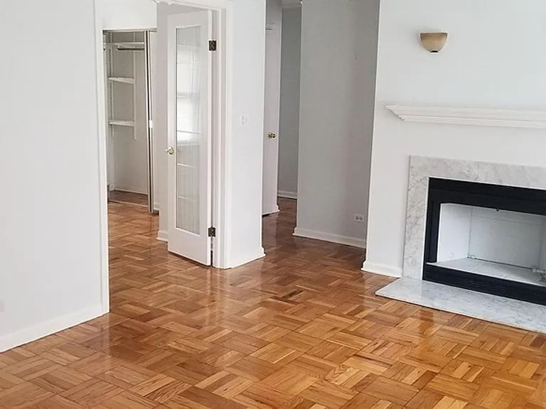 520 Michigan Ave #1W — Photo 9