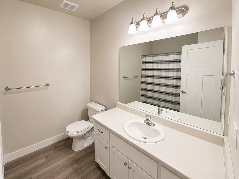 4234 W McKellen Dr #G102 — Photo 3