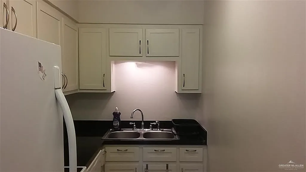 1 bed, 1.0 bath, 433 sqft, $725 — Photo 4