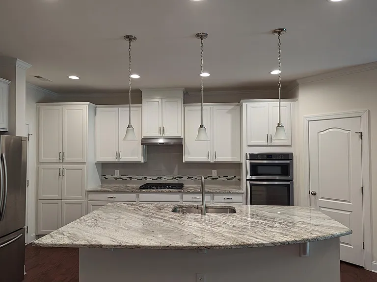 220 Alamosa Pl — Photo 6