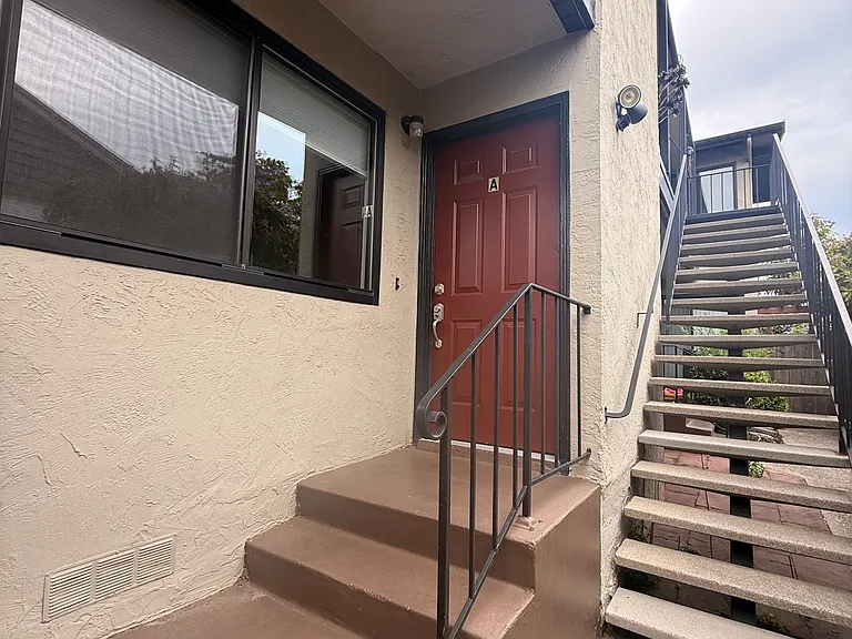 517 Stannage Ave #A — Photo 1