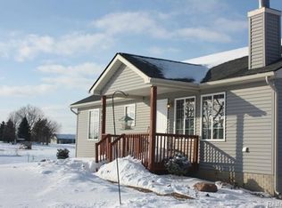 2925 E Braden Rd, Perry, MI 48872