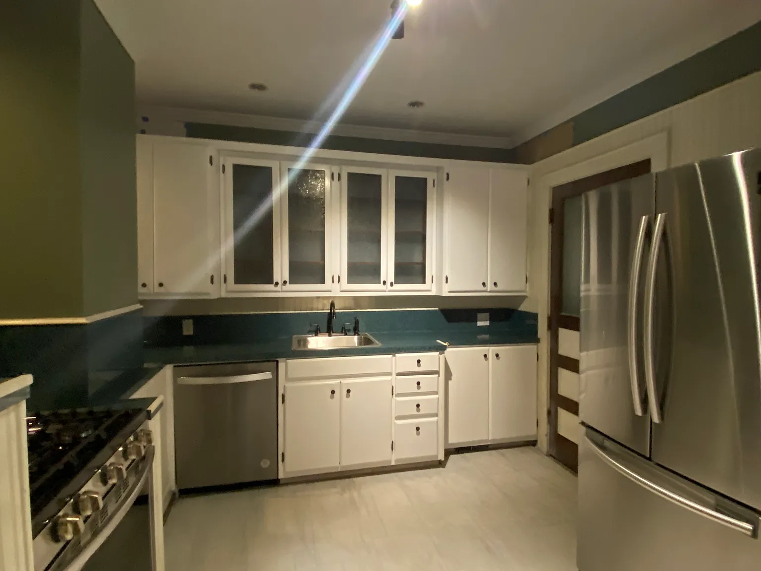 528 E Barbee Ave — Photo 3