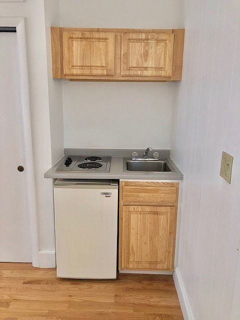 2nd image of 248 Newbury St APT 11