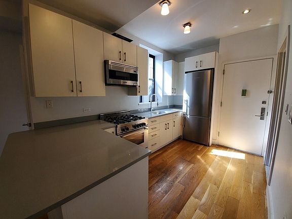 3rd image of 184 Joralemon St APT 6B