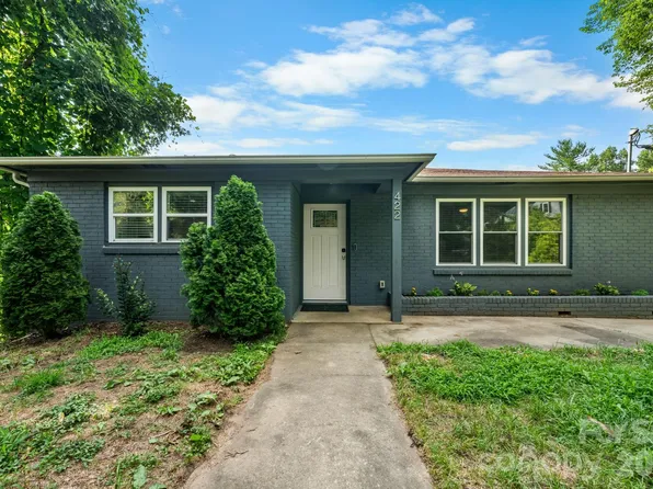 422 Arlington Cir NW, Lenoir, NC 28645