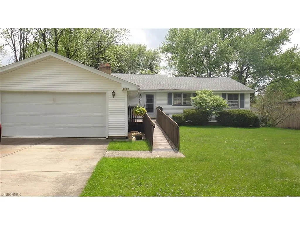 3925 New Rd photo 1