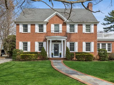 111 Arthur Street, Garden City, NY, 11530