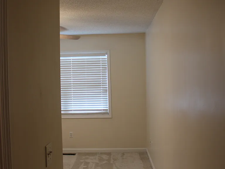 120 N Springview Dr — Photo 11