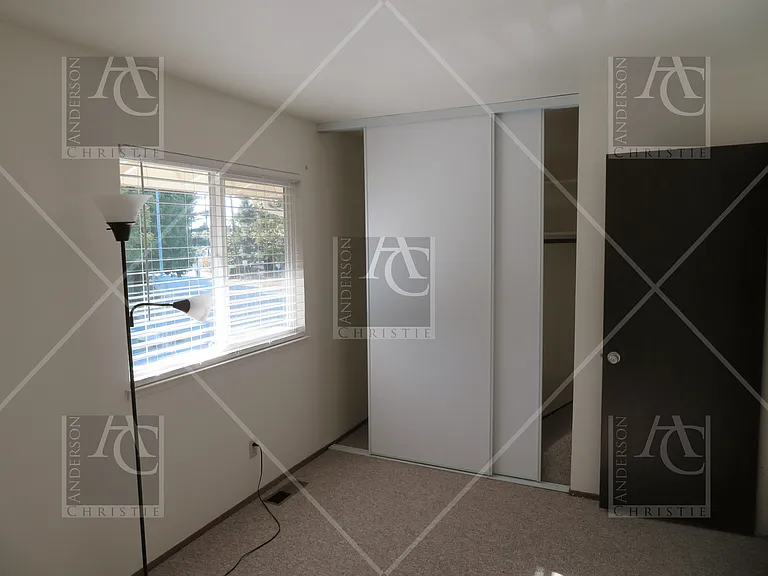 204 Castillion Ter — Photo 10