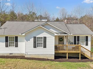 206 Sandy Hill Rd, La Follette, TN 37766