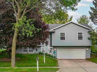 2933 Maple Grv, Madison, WI 53719