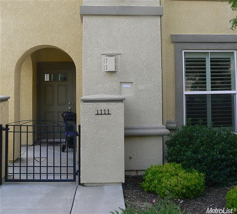 1st image of 1111 Vessona Cir #1111