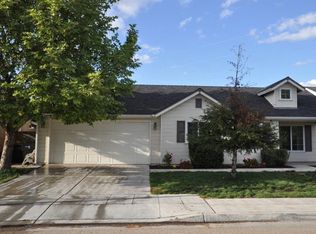 6642 E Buckeye Ave, Fresno, CA