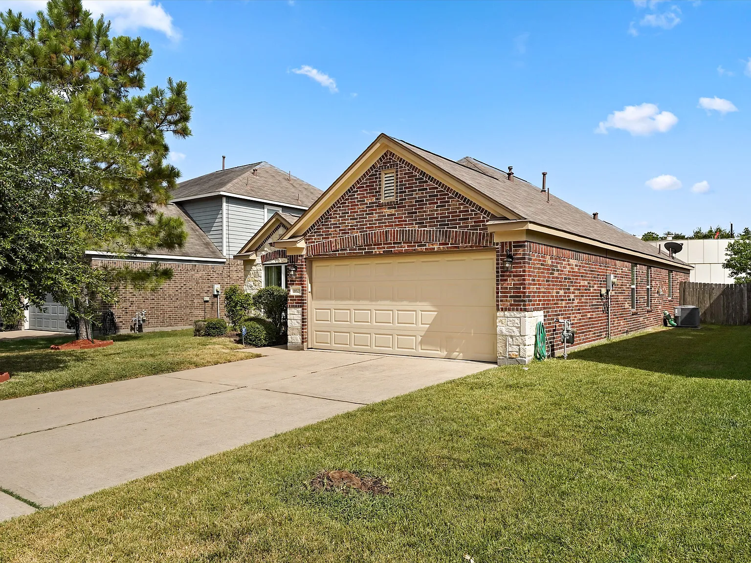 3 bed, 1786 sqft, $2,200 — Photo 2